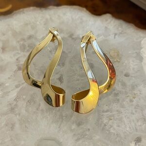 14k Yellow Gold Musical Note Earrings (stamped)